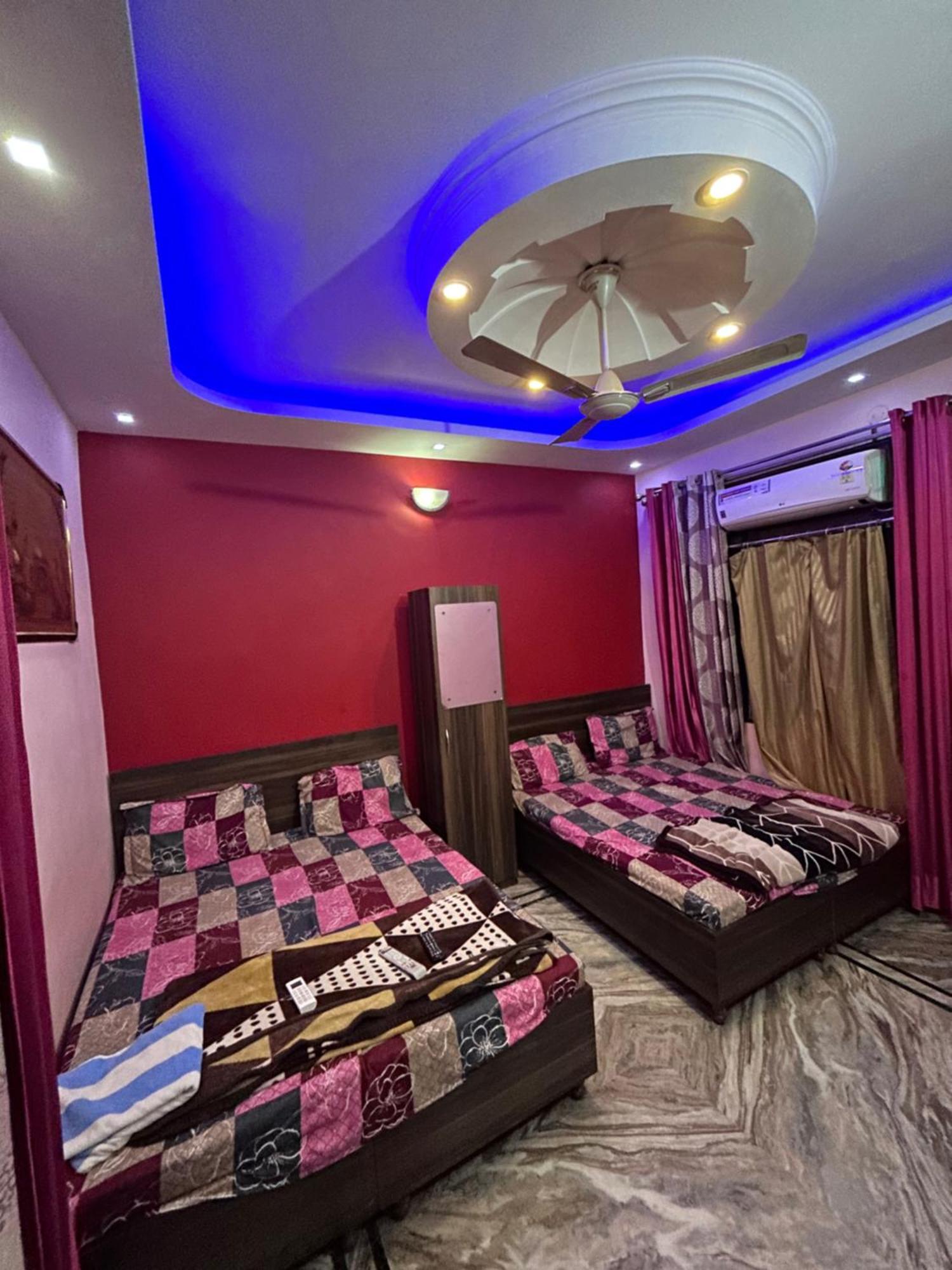 S4 Home Stay Hotel -300 Meters From Golden Temple Amritsar Exterior photo