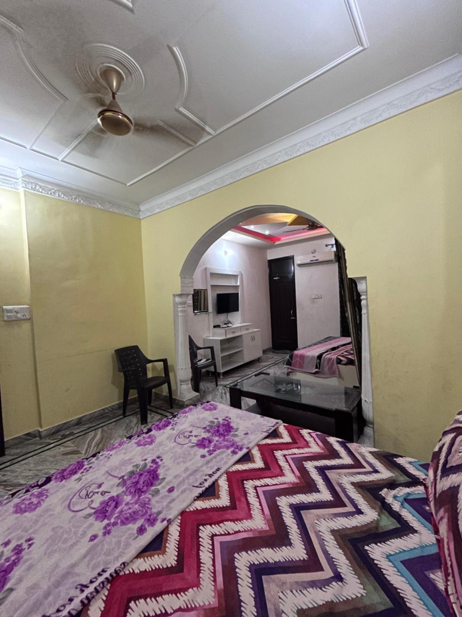 S4 Home Stay Hotel -300 Meters From Golden Temple Amritsar Exterior photo